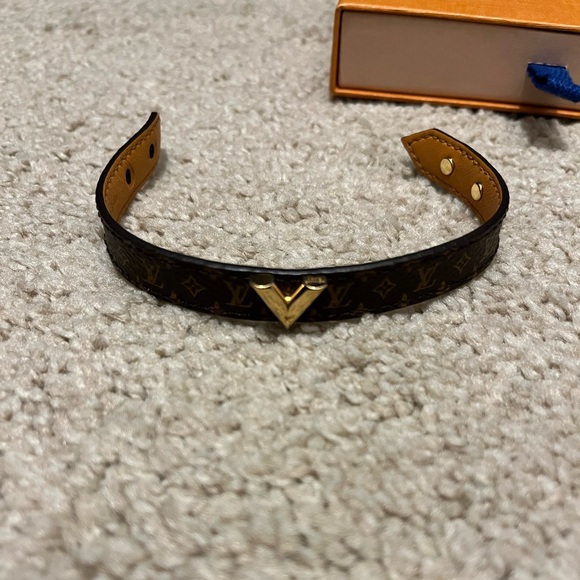 Louis Vuitton women’s bracelet ✨ - Picture 4 of 4